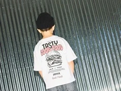 Name It cloud dancer t-shirt med sejt print